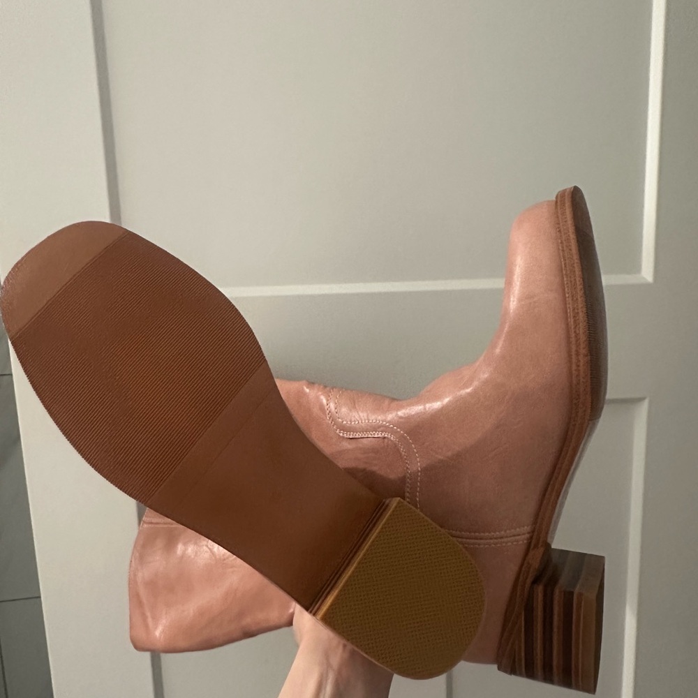 Pink Boots - Picture 4 of 4